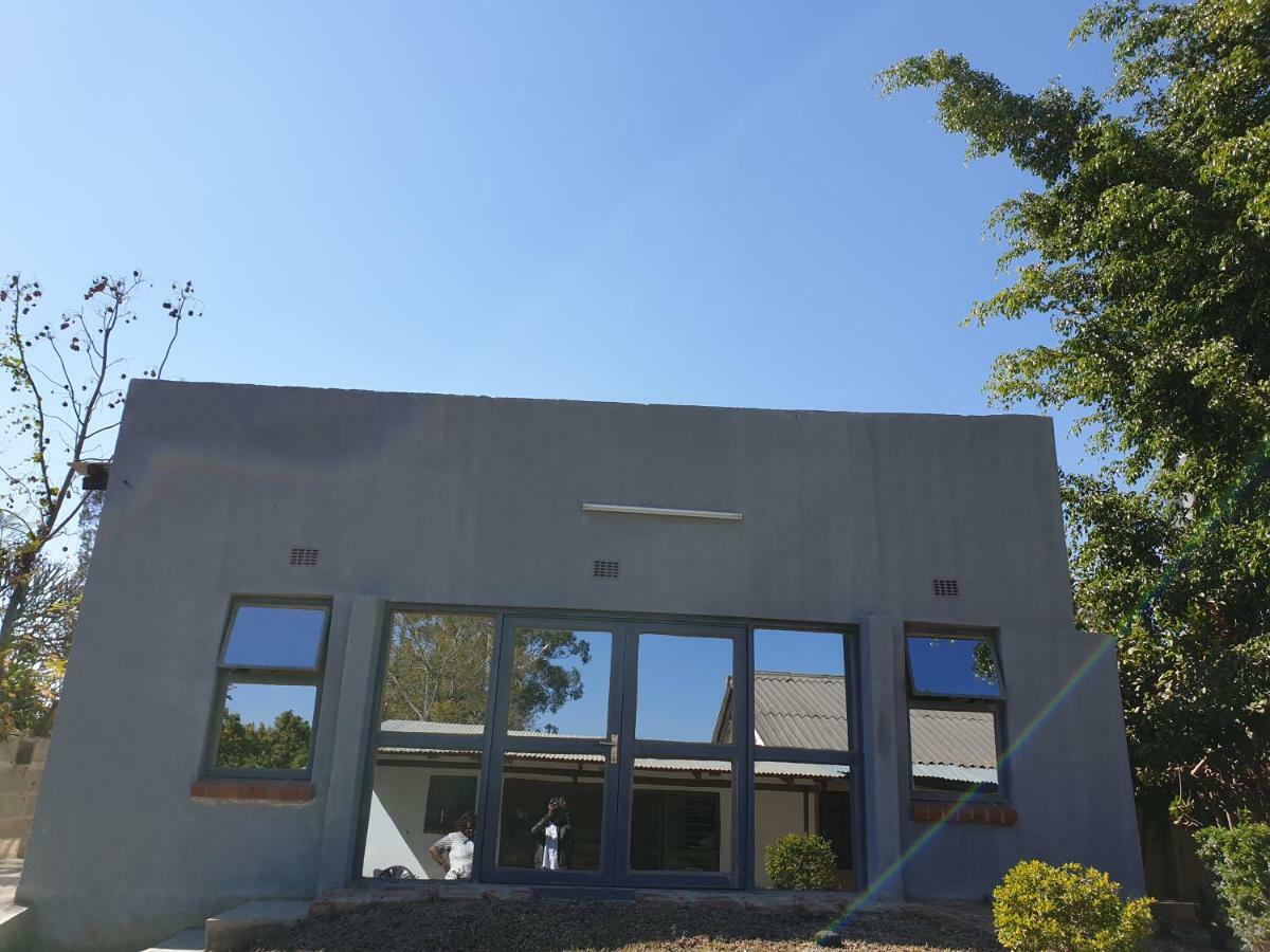 The Oasis Evergreen Lodge Choma Exterior photo